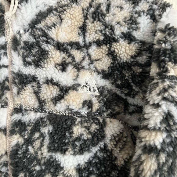 Nike ACG Canwell Glacier Therma-Fit ADV Sherpa Jacket FV7339 Women’s Sizes - Picture 2 of 12